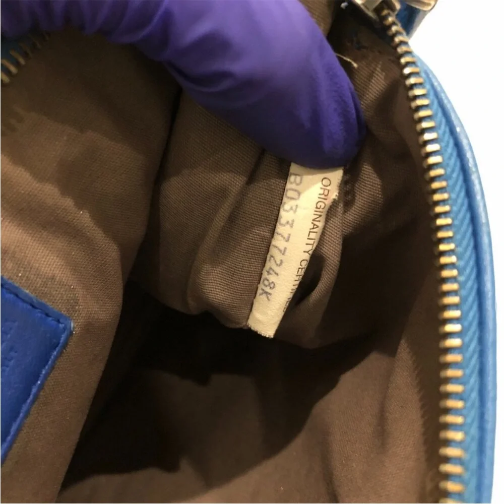 Bottega Veneta Blue Leather Zippy Pouch - Picture 14 of 14